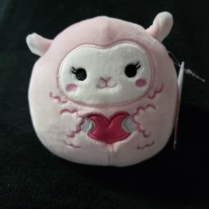Lala Squishmallow size 5"